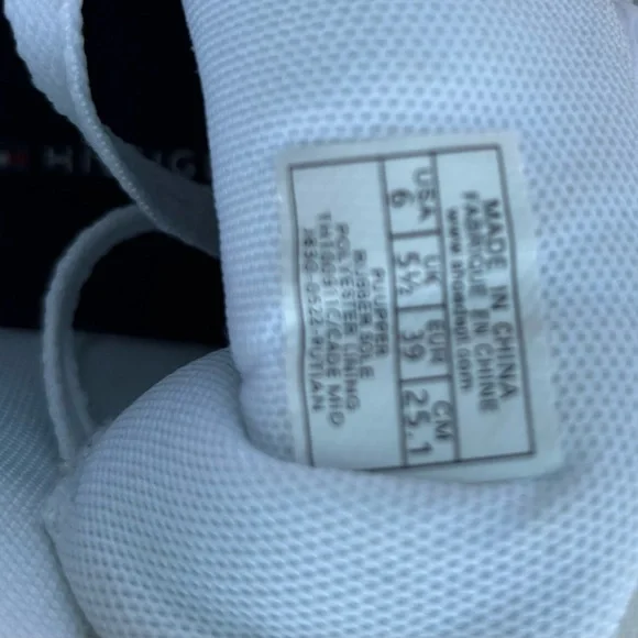 Tommy Hilfiger White Sneakers Modern Style - Picture 14 of 14